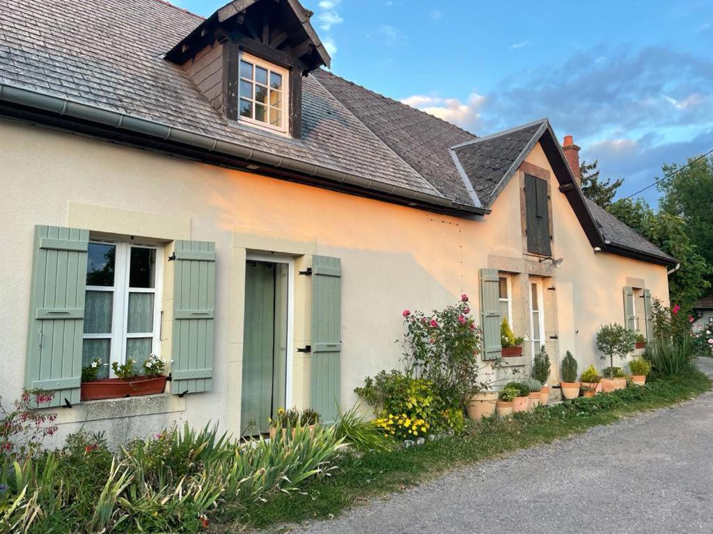 Gite Le Domaine D Orphee Marmagne  Bagian luar foto
